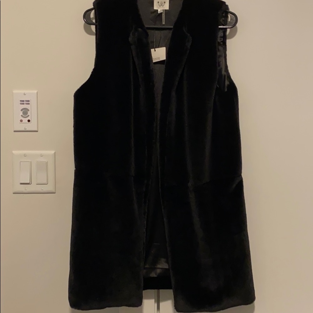 Six Crisp Days Black faux fur vest